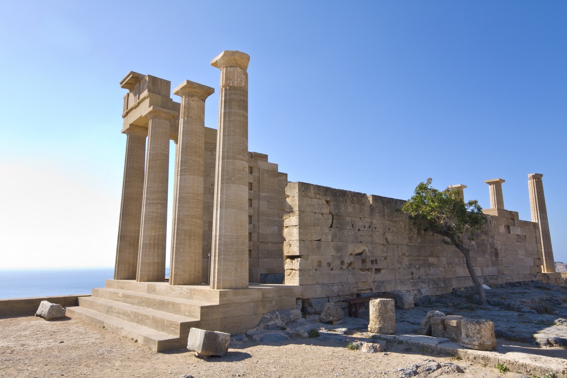 Acrópolis de Lindos, Rodas