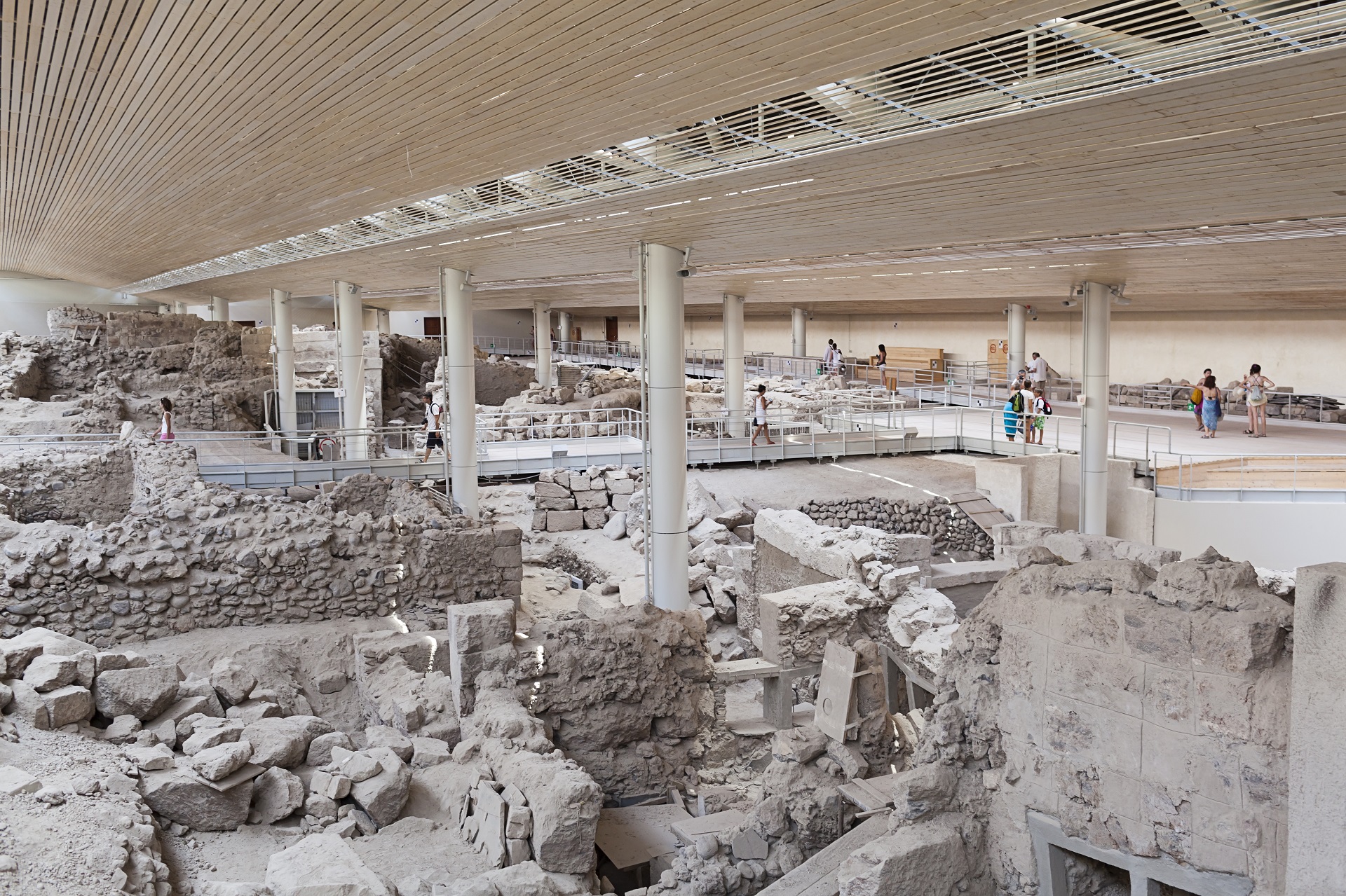 Akrotiri, sitio de excavación de un asentamiento de la Edad de Bronce minoica en la isla griega de Santorini