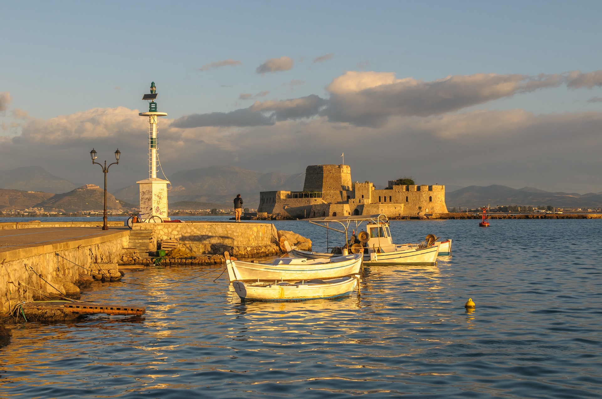 Vue de Mpourtzi depuis le port de Nauplie