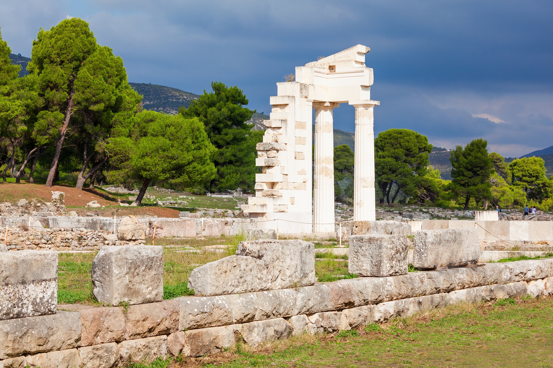 Las ruinas del Santuario de Asklepios en el Epidauro en Grecia.