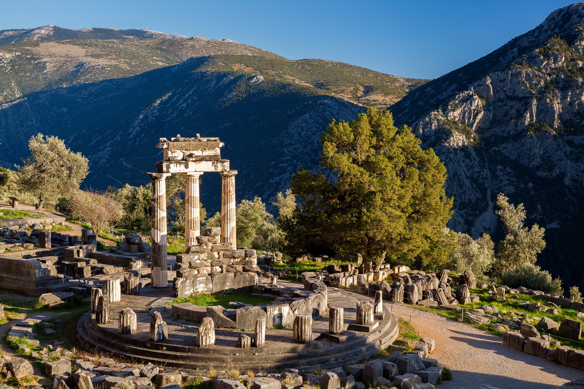 Delphi - Explore Greece - 005